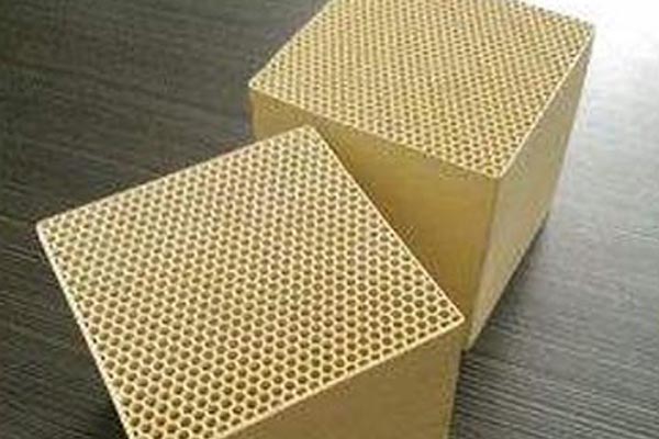  Zeolite honeycomb molecular sieve