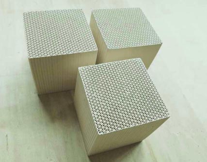  Zeolite honeycomb molecular sieve