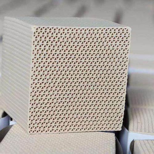  Honeycomb zeolite molecular sieve