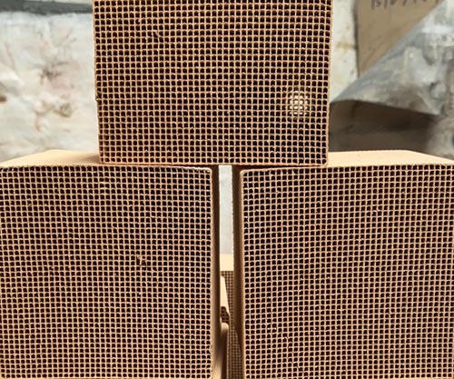  Honeycomb zeolite molecular sieve