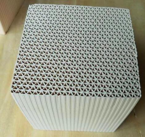  Honeycomb zeolite molecular sieve